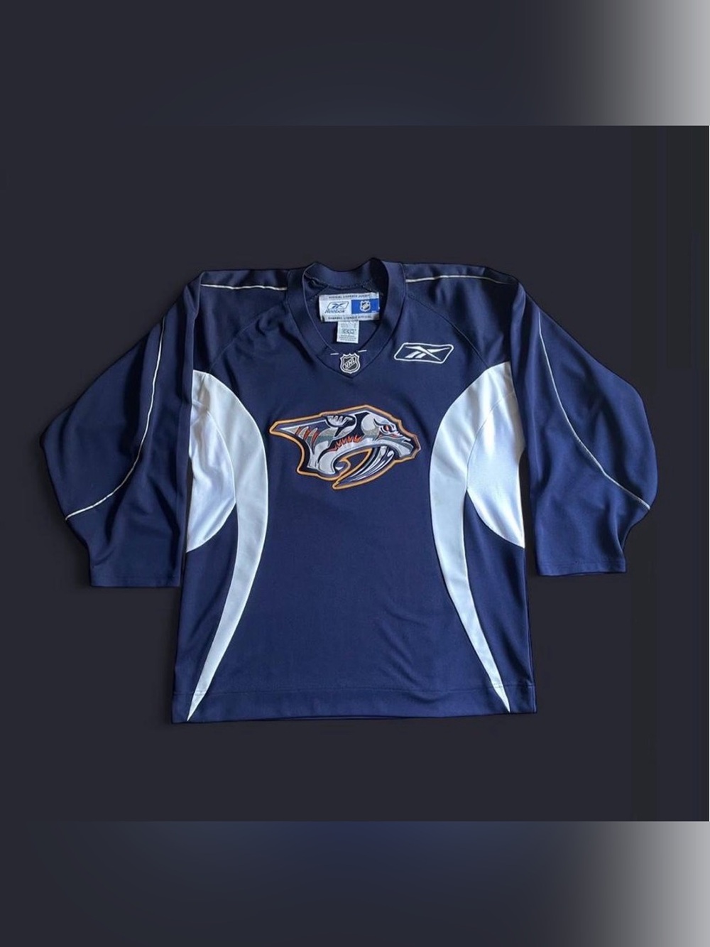 Vintage Nashville Predators Jersey Men’s Medium Navy Blue White 2000s Reebok